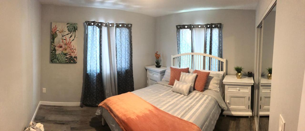 Cozy And Comfy Rooms Near Sofi Stadium, Dtla, Usc, Lax, Hollywood, Beaches Shared Home Habitación en casa particular Los Ángeles