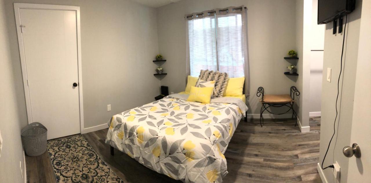 Habitación en casa particular Cozy And Comfy Rooms Near Sofi Stadium, Dtla, Usc, Lax, Hollywood, Beaches Shared Home *